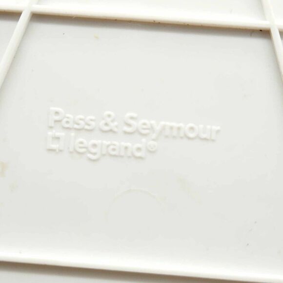 Set of 2 American Flag Patriotic Light Switch Plate Covers Primitive 3 Gang - Picture 6 of 12